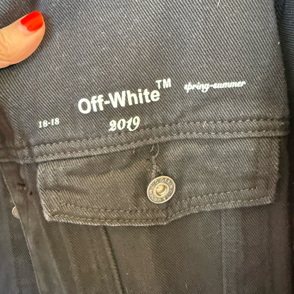 Off-White Black Denim Jacket with Pink Graphic Back - Picture 3 of 5